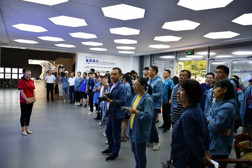 "全國百名主播、記者融媒體聯(lián)合采訪團(tuán)”走進(jìn)威力工具