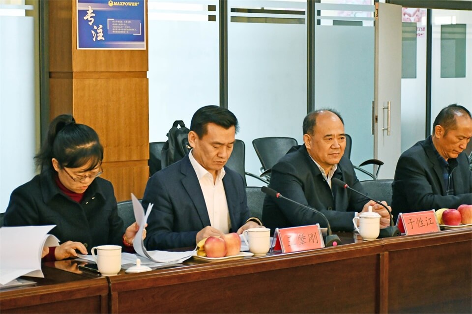 微信圖片_20191116160620.jpg 全國(guó)工具五金標(biāo)準(zhǔn)化分技術(shù)委員會(huì)換屆大會(huì)在威力集團(tuán)舉行(圖4)