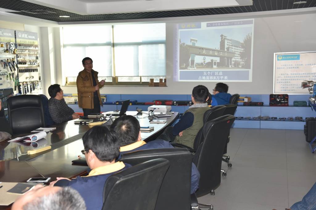 內(nèi)銷培訓會202_08.JPG 威力工具集團開展多項業(yè)務培訓(圖3)
