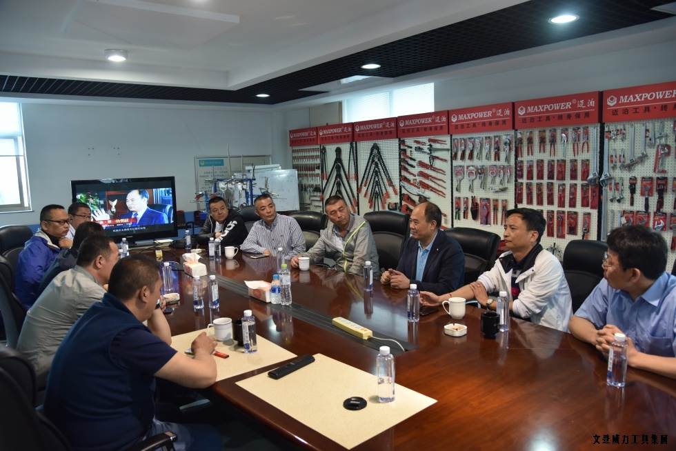 甘肅、青海優(yōu)秀經(jīng)銷商蒞臨威力集團參觀考察(圖2)