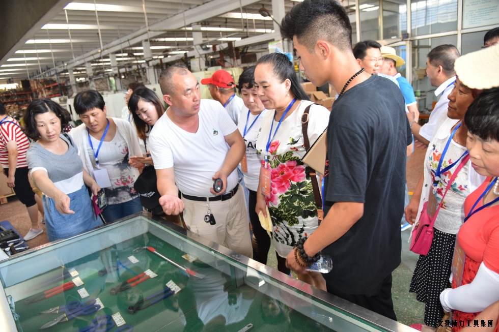 淄博參觀_09.jpg 祥鴻物資公司經(jīng)銷商參觀威力集團(tuán)(圖7)