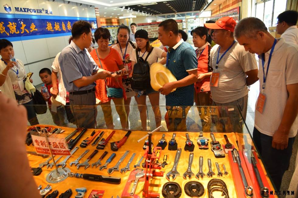 淄博參觀_10.jpg 祥鴻物資公司經(jīng)銷商參觀威力集團(tuán)(圖9)