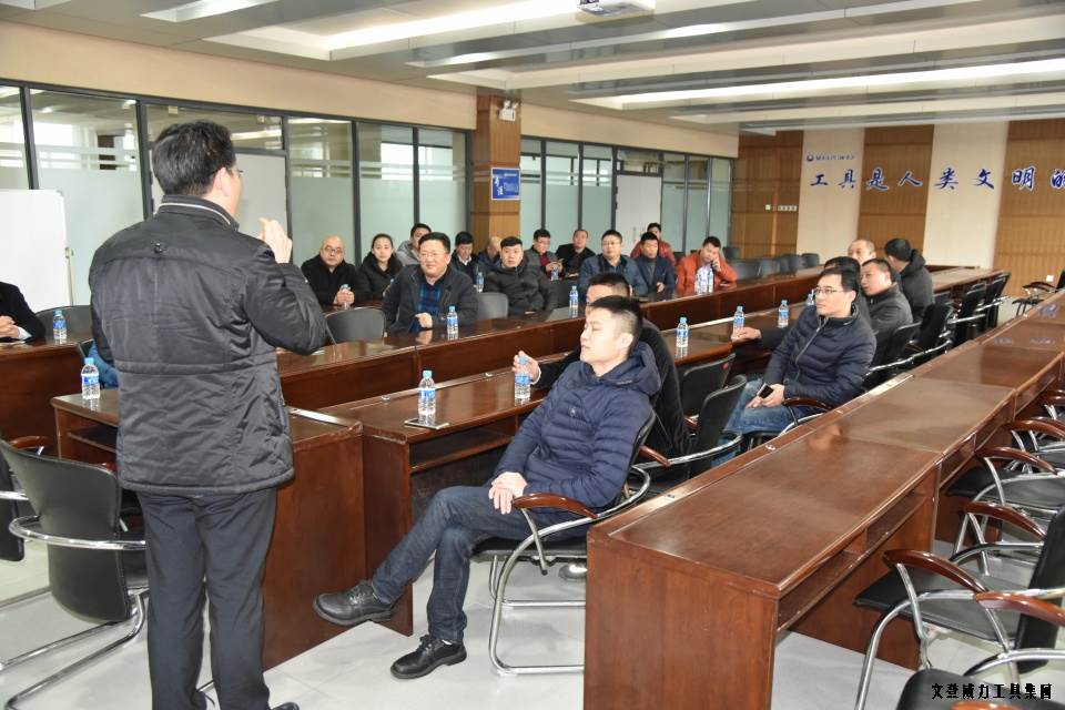 濟南信之盟參觀_02.JPG 濟南汽配協(xié)會一行蒞臨威力集團參觀(圖2)