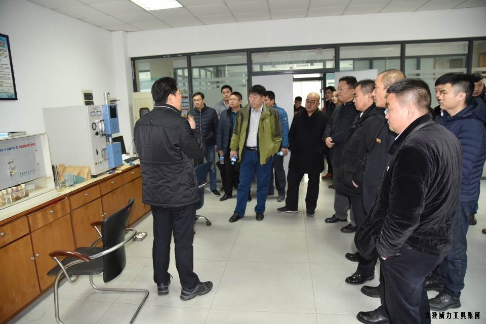 濟南信之盟參觀_04.JPG 濟南汽配協(xié)會一行蒞臨威力集團參觀(圖4)