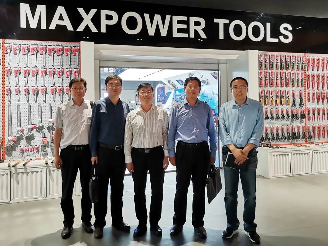 精準服務下基層丨助力企業(yè)穩(wěn)發(fā)展(圖7) 精準服務下基層丨助力企業(yè)穩(wěn)發(fā)展(圖7)